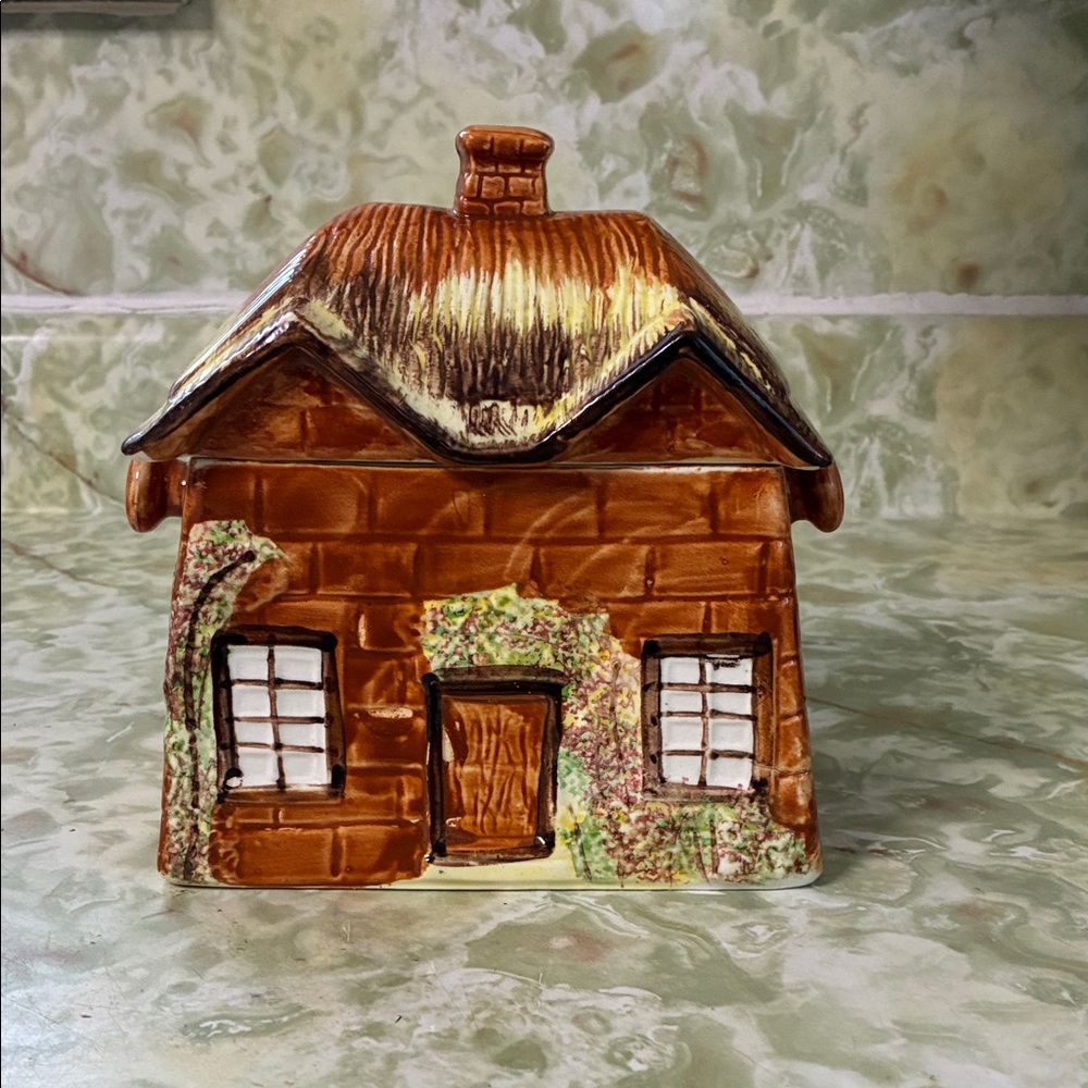 Charming Ceramic House with Brown and Green Details Cookie Jar/Tea Storage